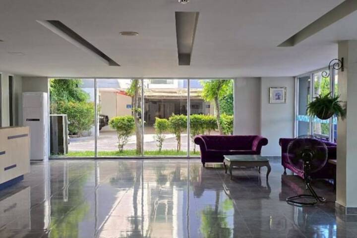 Guest Lobby