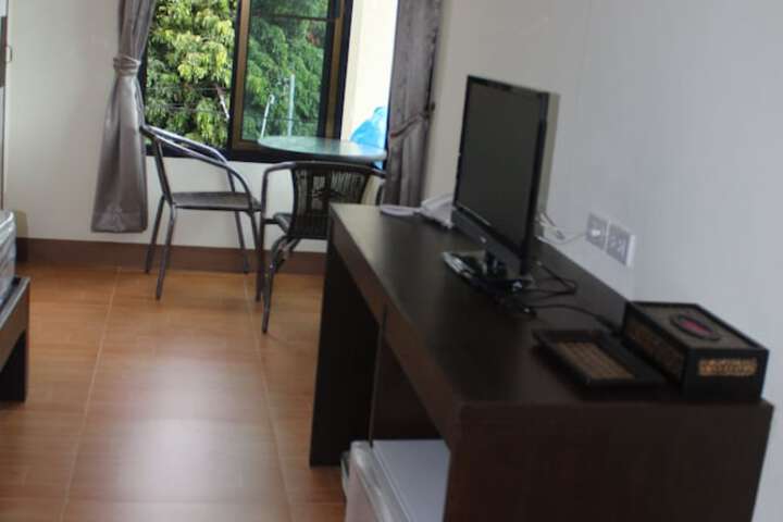 Room 8 of 68
