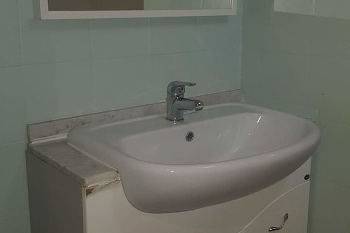 Room 12 of 22