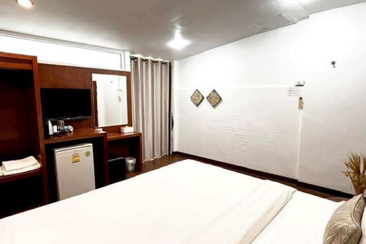 Room 84 of 149