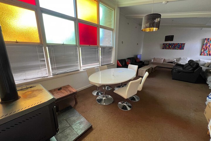Room 76 of 109