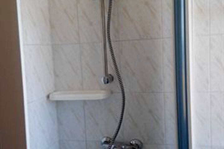 Room 6 of 23