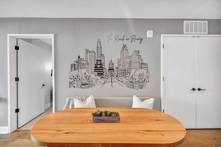 Room 287 of 860