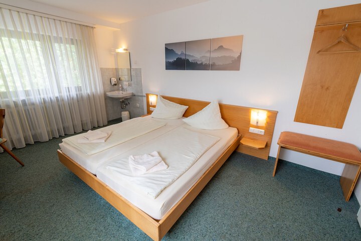 Room 5 of 36