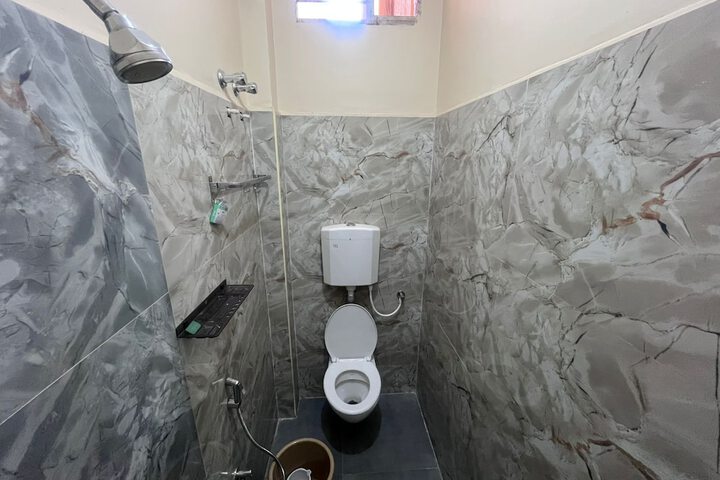 Room 32 of 39