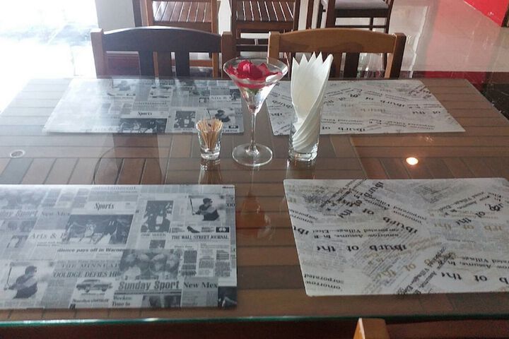 Dining 6 of 16