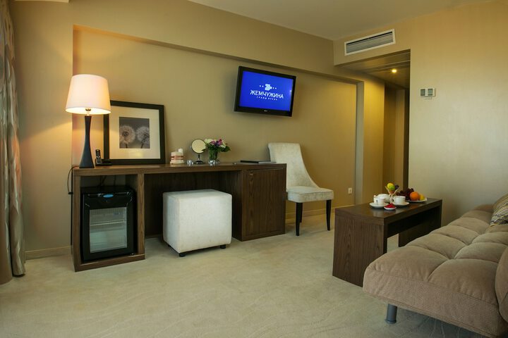 Room 15 of 121