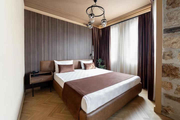 Room 38 of 60