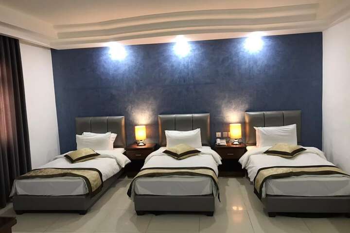Room 11 of 36