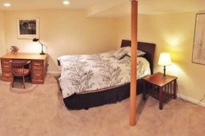 Room 10 of 22