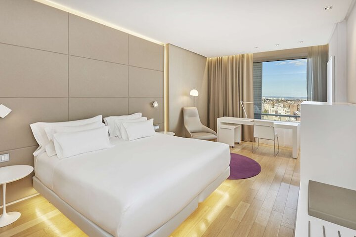 Room 11 of 82
