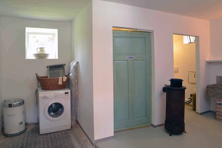 Room 2 of 24