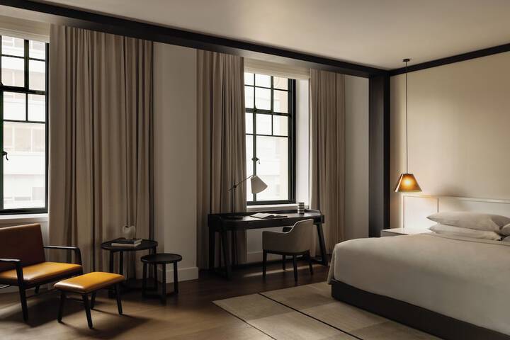 Room 44 of 123