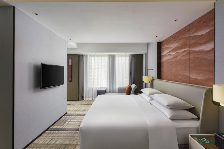 Room 30 of 61