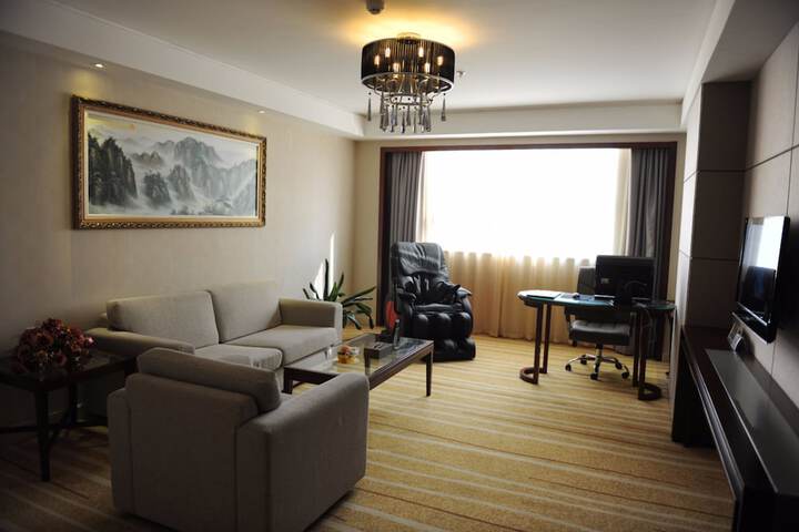Room 17 of 23