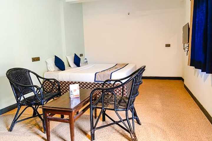 Room 16 of 37