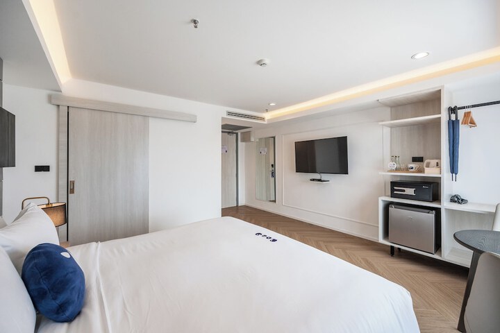Room 15 of 39