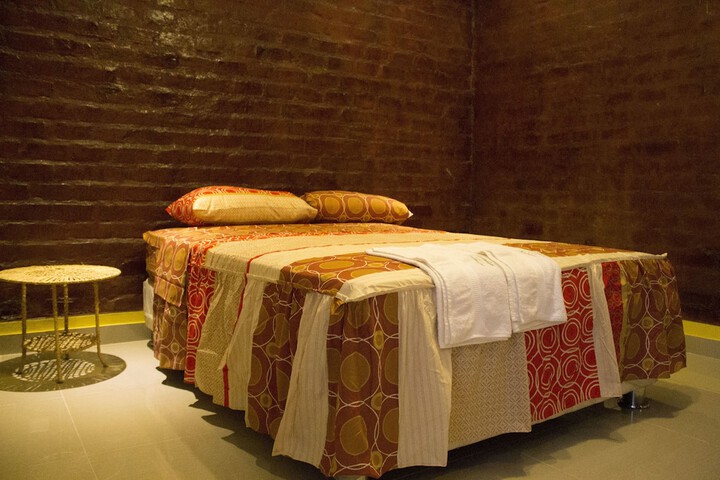 Room 4 of 40