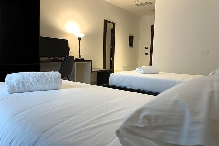 Room 12 of 21