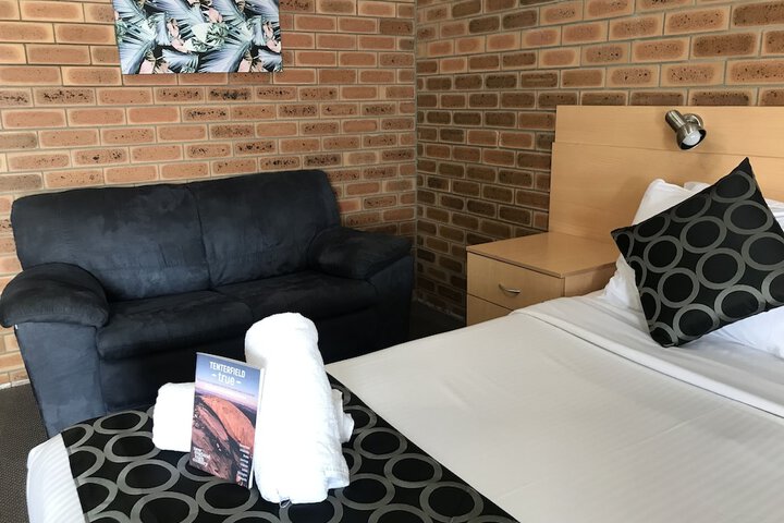 Room 51 of 152