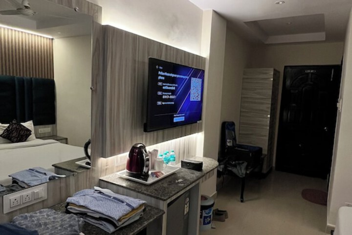 Room 13 of 78