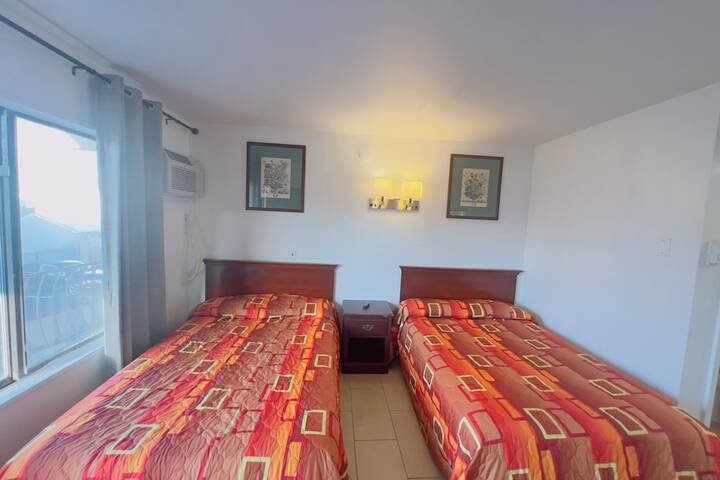 2 Double Beds (5 of 15)