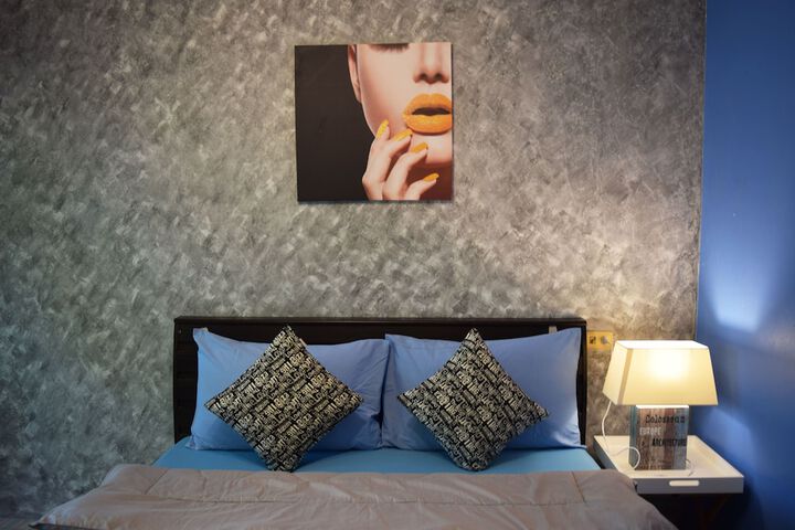 Room 21 of 36