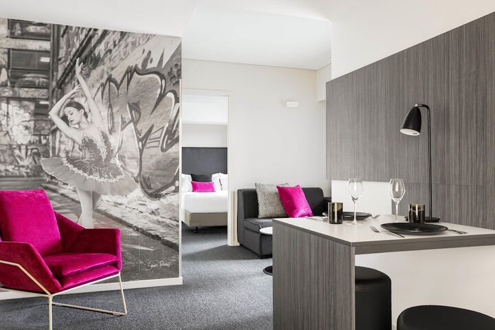 Room 10 of 63