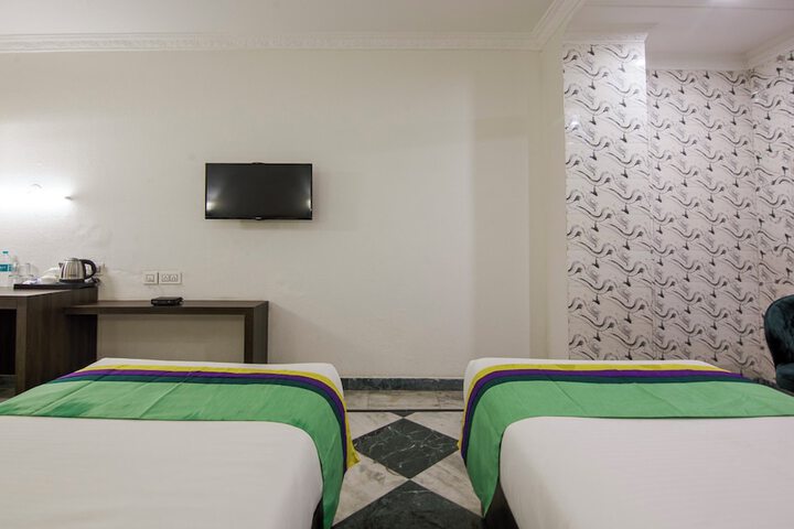 Room 12 of 29