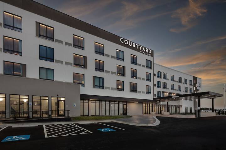 Courtyard by Marriott Conway in Conway, AR