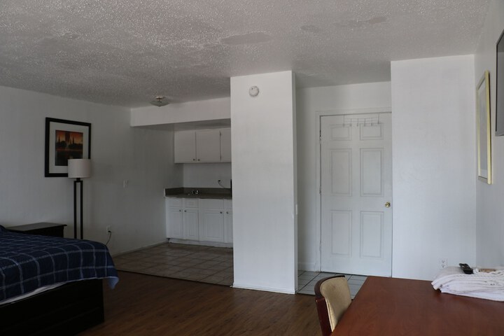 Room 14 of 31