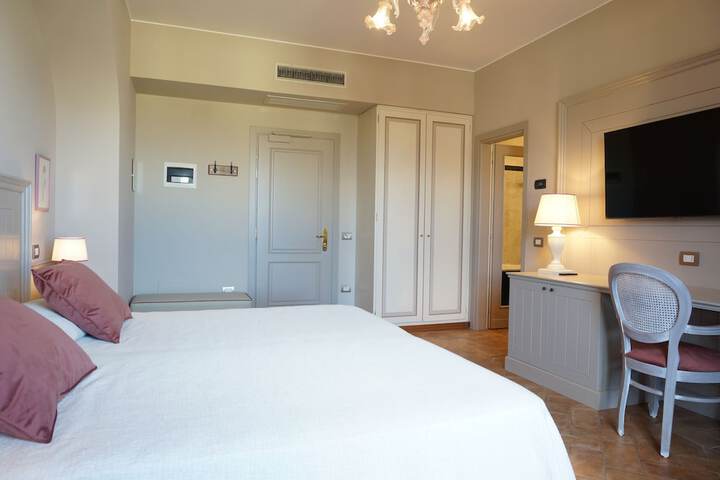 Room 17 of 56