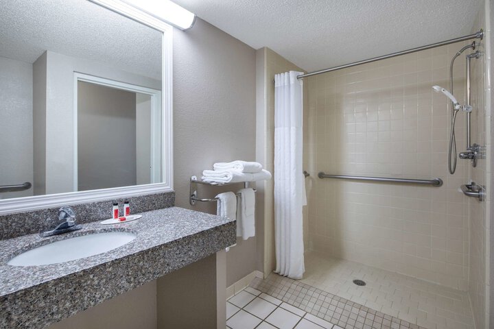 Bathroom shower