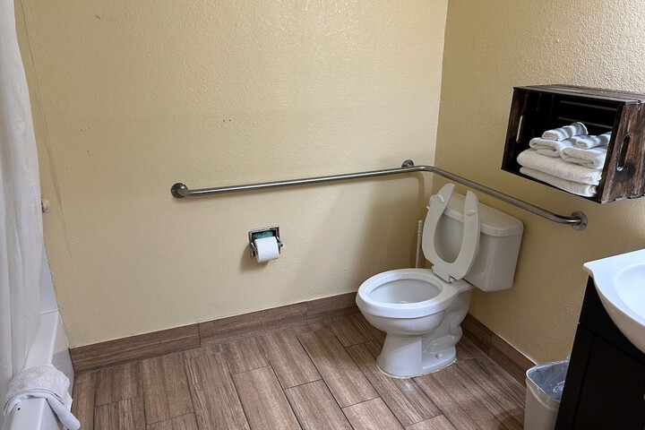 Room 20 of 35
