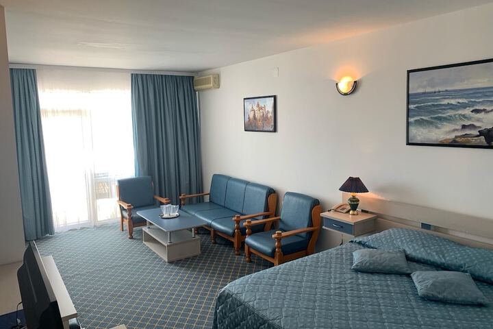 Room 2 of 13