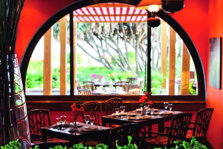 Dining 83 of 139