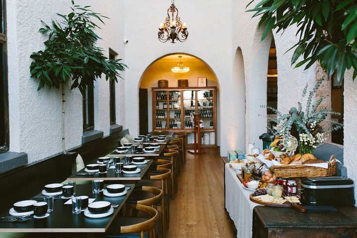 Dining 52 of 61