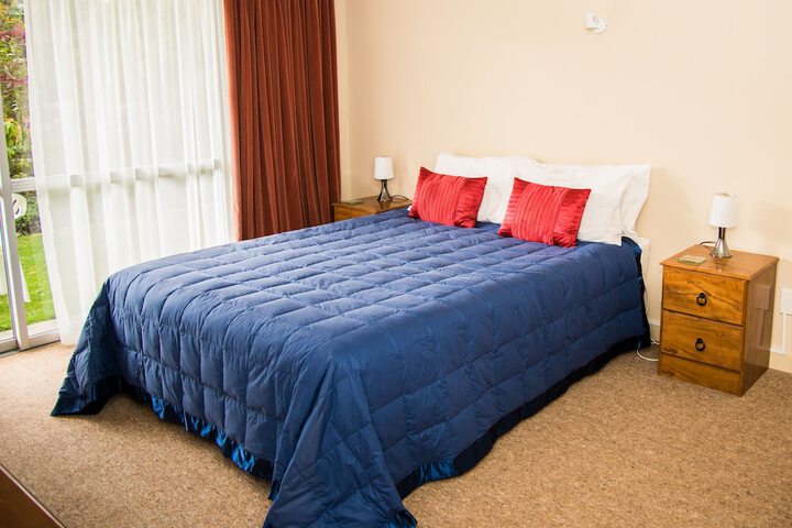 Room 3 of 32