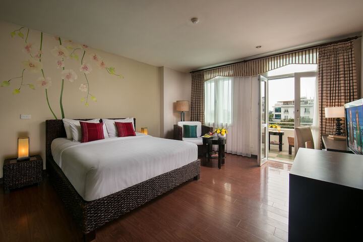 Room 21 of 77