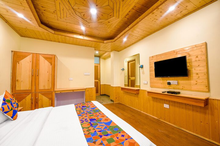 Room 11 of 24