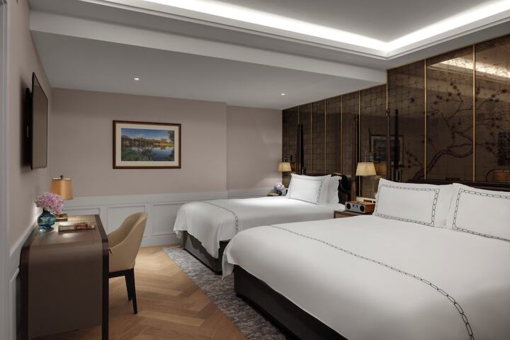 Room 36 of 103