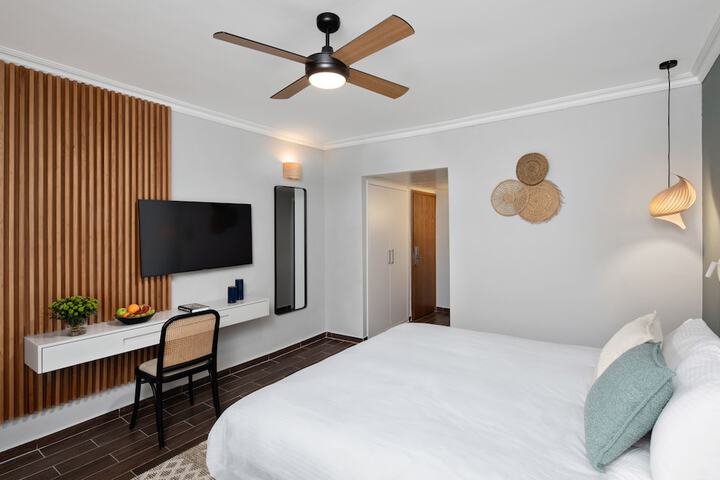 Room 14 of 64