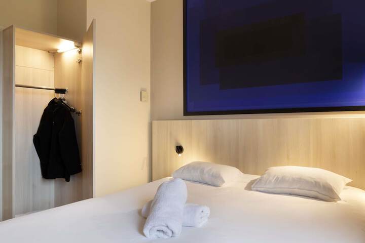 Room 21 of 97