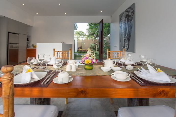 Dining Photos