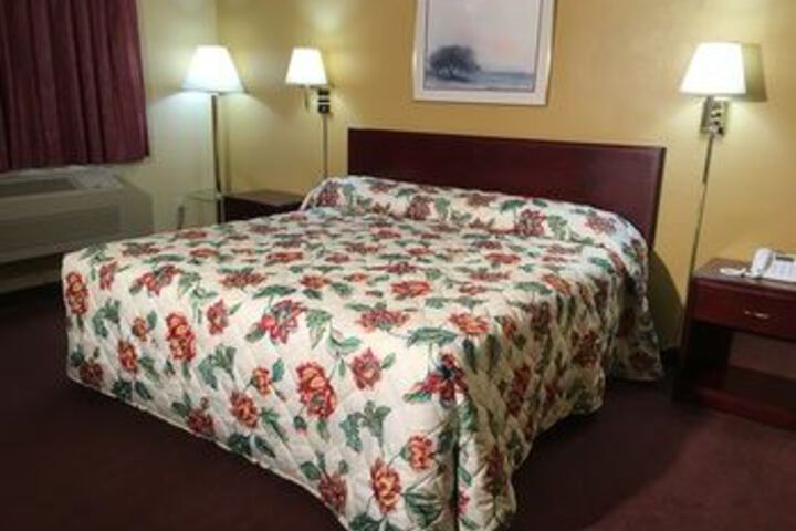 Room 16 of 24