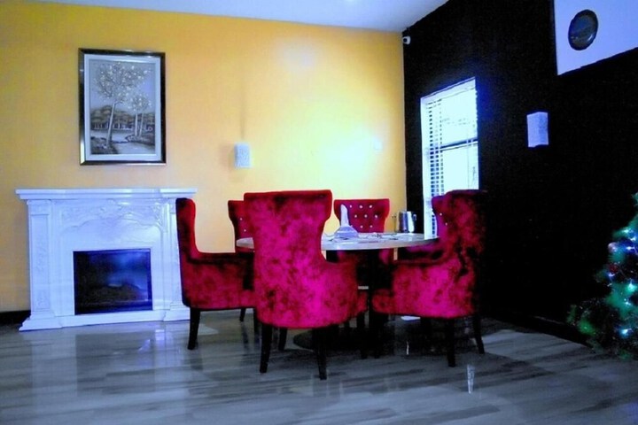 Room 12 of 29