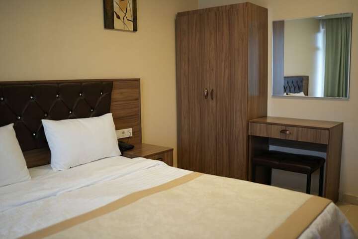 Room 7 of 36
