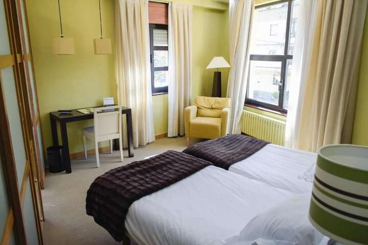 Room 4 of 41