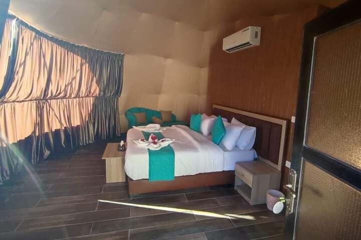 Room 3 of 17