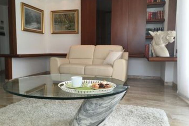 Room 16 of 20